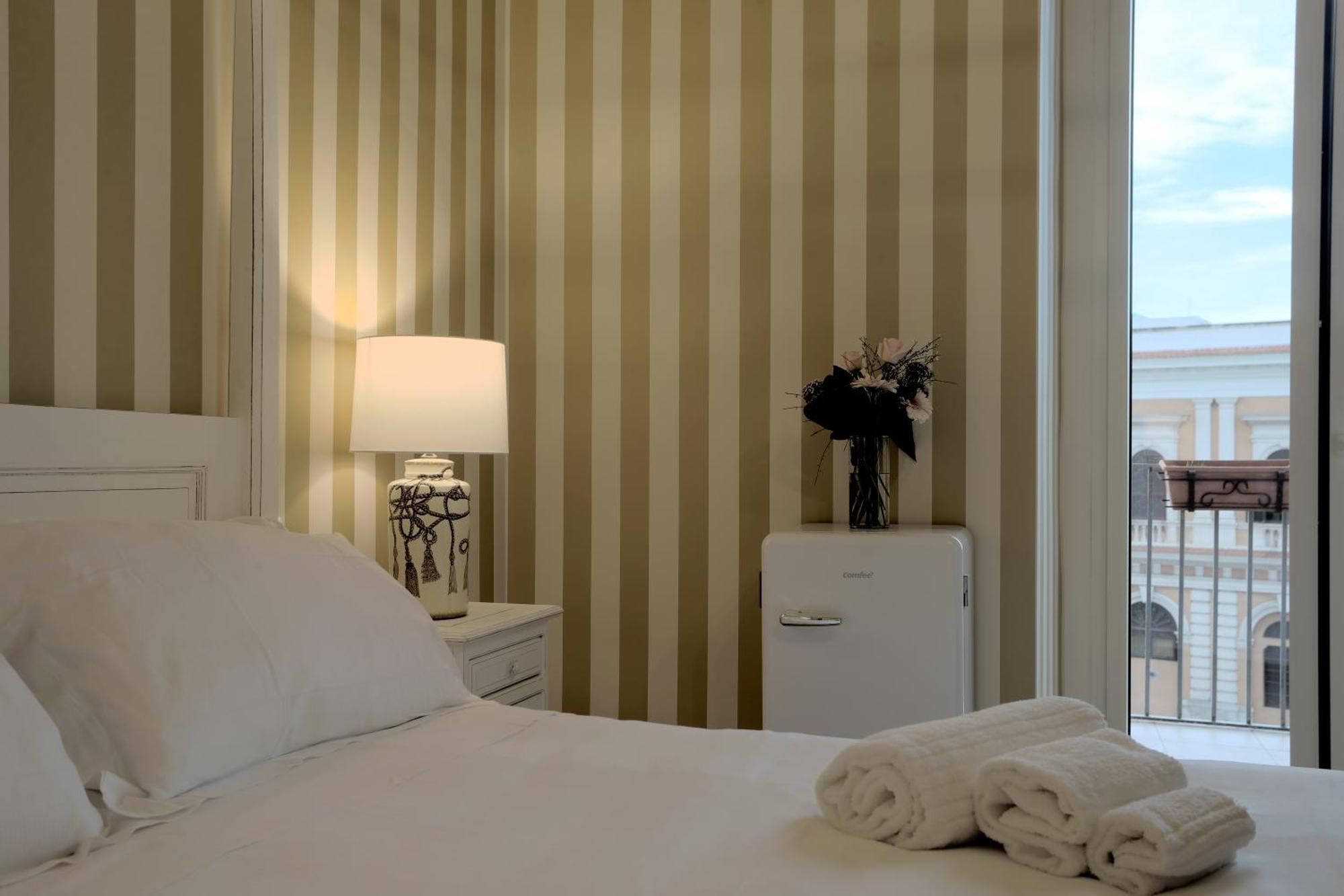 Le Residenze Del Capitano Hotel Бари Екстериор снимка