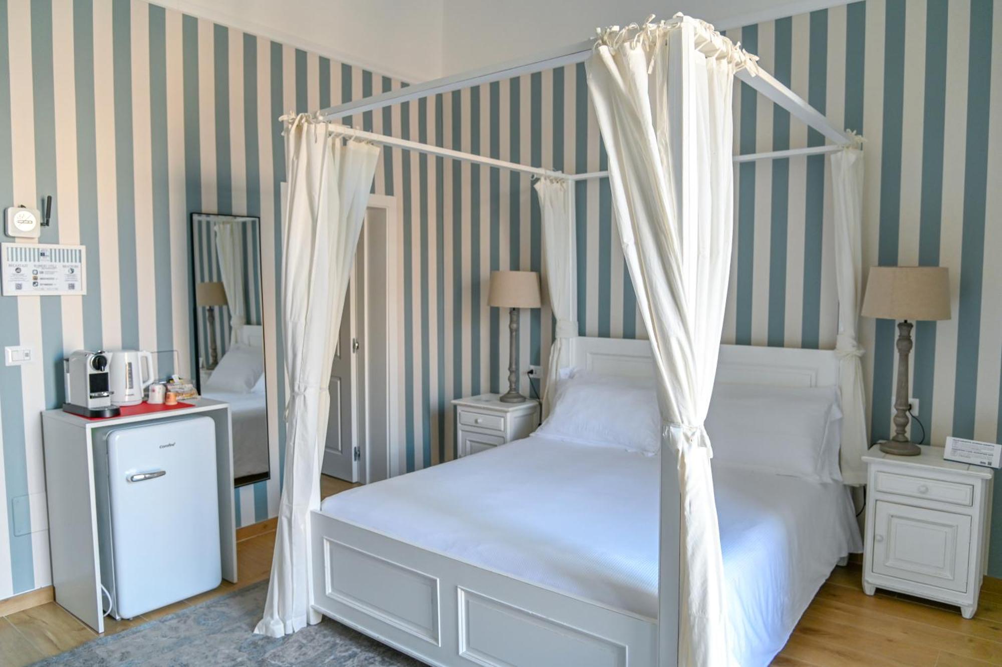 Le Residenze Del Capitano Hotel Бари Екстериор снимка