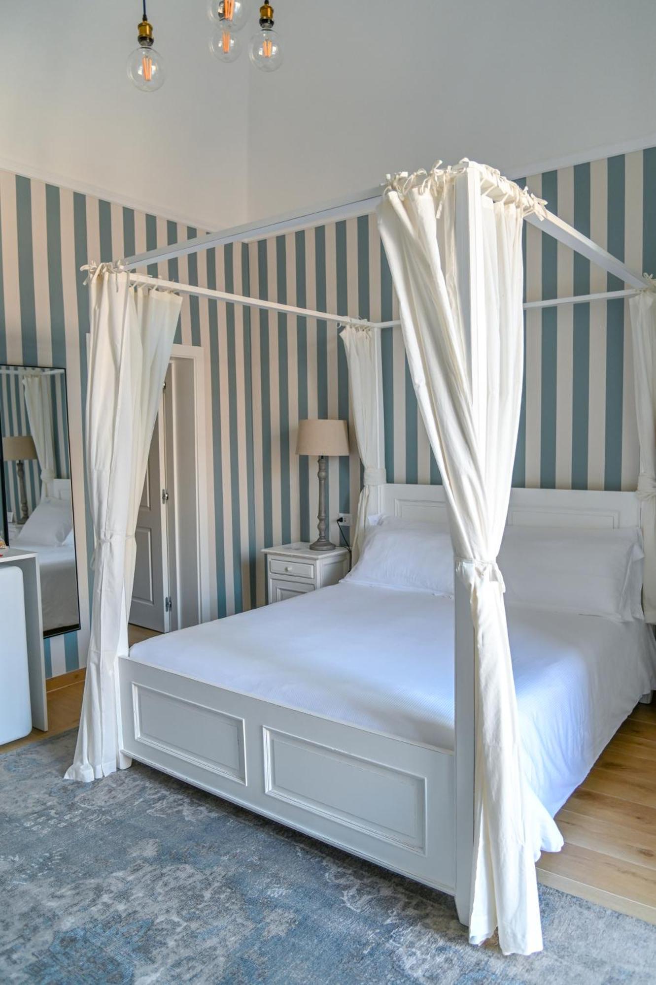 Le Residenze Del Capitano Hotel Бари Екстериор снимка